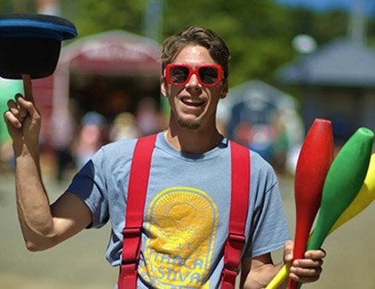 Nate the Great performs his juggling act.